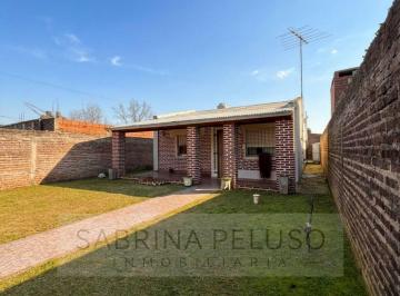 Casa · 70m² · 3 Ambientes · 2 Cocheras · Casa con Dpto en Venta en Gral. Rodriguez