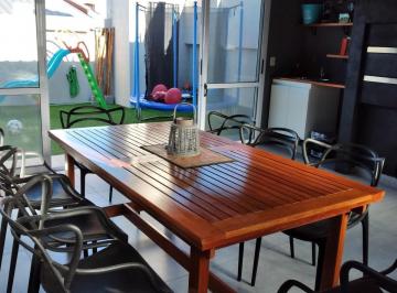PH · 111m² · 4 Ambientes · PH 4 Ambientes con Quincho y Parrilla en Monte Castro