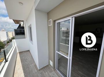 Departamento · 40m² · 2 Ambientes · Departamento en Alquiler en Barrio General Paz, con Balcon!