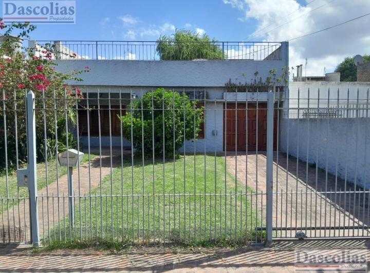 Casa · 323m² · 3 Ambientes · 2 Cocheras