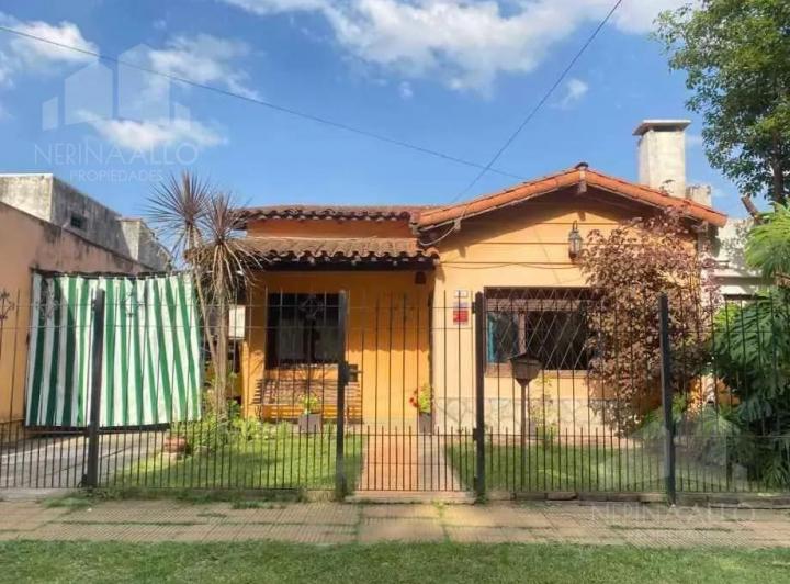 Casa · 180m² · 4 Ambientes · 1 Cochera