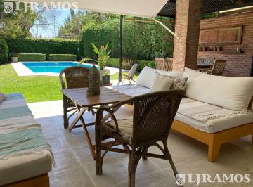 Casa · 300m² · 4 Ambientes · Excelente Casa Alquiler Enero 2027 - San Isidro - Barrio San Isidro Catedral