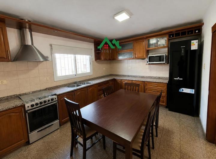 Casa · 114m² · 4 Ambientes · 2 Cocheras