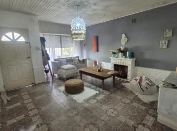 Casa · 94m² · 3 Ambientes · 1 Cochera · Casa en Venta 2 Dorm. con Garaje, Patio y Parrilla – Villa Muñiz, Bahía Blanca