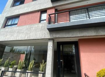Departamento · 34m² · 1 Cochera · Monoambiente con Patio en Alquiler, Ituzaingó Norte