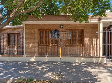 Casa · 153m² · 3 Ambientes · Venta Casa en Centro La Calera - 2 Unidades a m de Av Velez Sarsfield