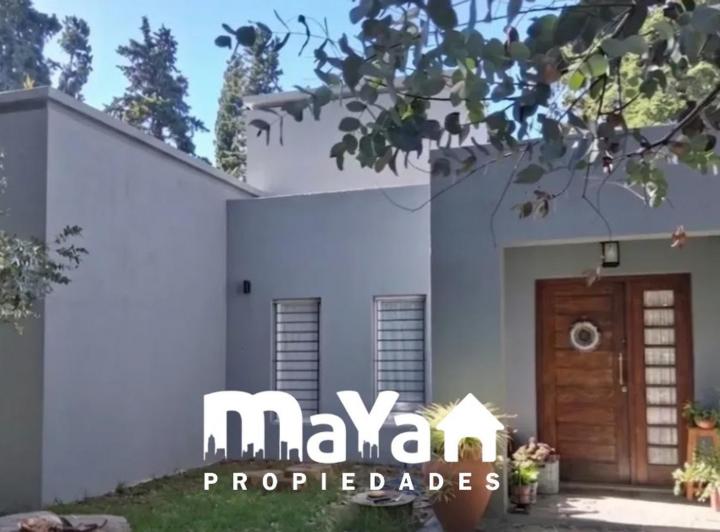Casa · 100m² · 3 Ambientes · 1 Cochera