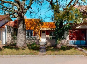 Casa · 70m² · 3 Ambientes · 1 Cochera · Venta Casa 3ambientes con Jardín–barrio El Gaucho