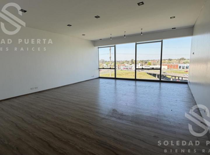 Oficina comercial · 55m² · 1 Ambiente · 1 Cochera