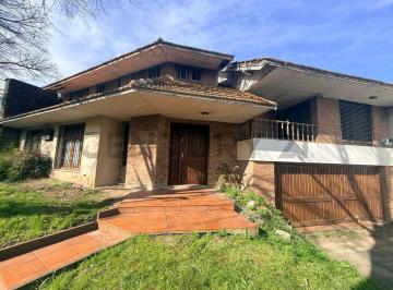 Casa · 300m² · 6 Ambientes · 1 Cochera · Venta Casa 6 Ambientes en Quilmes - Apto Crédito