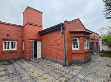 Casa · 360m² · 4 Dormitorios · 2 Cocheras · Casa en Venta