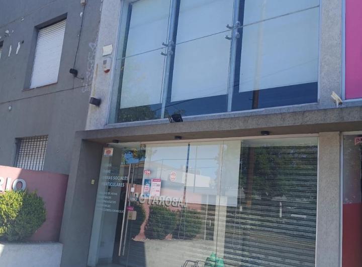 Local comercial · 80m² · 2 Ambientes