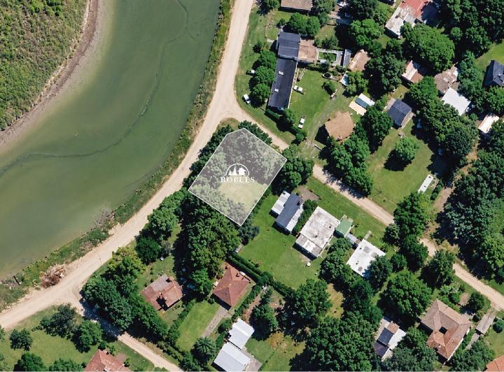 Terreno · 619m²