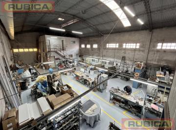 Bodega-Galpón · 344m² · Galpón en Venta Triangulo