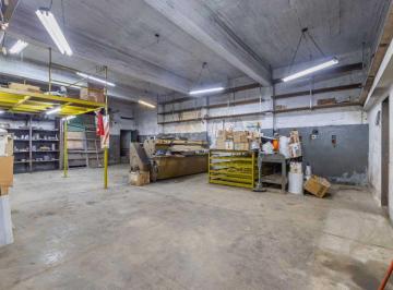 Bodega-Galpón · 309m² · Galpón 2p en Venta + Casa 5 Amb en José Ingenieros