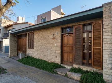 Casa · 149m² · 4 Ambientes · 1 Cochera · Casa en Venta Godoy Cruz Para Reciclar