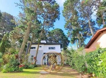 Casa · 200m² · 4 Ambientes · Venta Casa La Lucila del Mar 4 Ambientes