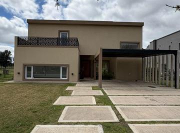 Casa · 180m² · 5 Ambientes · 2 Cocheras · Casa en Venta con Escritura! Fincas del Alba, Canning