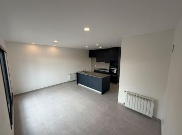 Departamento · 62m² · 4 Ambientes · 1 Cochera · Departamento en Alquiler