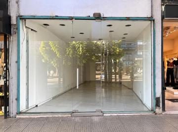 Local comercial · 115m² · Alquiler Imponente Local Sobre Cabildo y Pampa