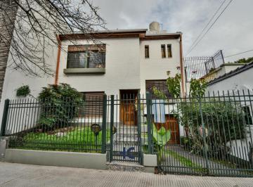 Casa · 250m² · 6 Ambientes · 2 Cocheras · Venta Casa 6 Ambientes en Liniers | Garage Patio Terraza | Excelente Potencial