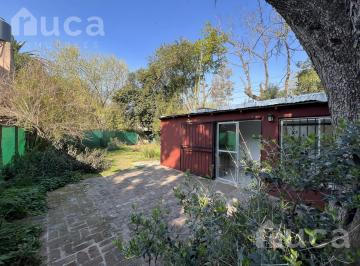 Casa · 38m² · 2 Ambientes · 1 Cochera · Alq Anual Luminosa Casa de un Dormitorio con Jardin. La Bota, Benavidez