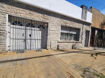 Casa de 5 ambientes, Lomas de Zamora · Alquiler Casa Apta Profesional o Comercial Lomas de Zamora