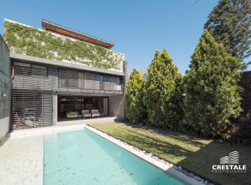 Casa · 191m² · 4 Ambientes · 2 Cocheras · Venta / Permuta - Casa 3 Dorm. con Patio y Quincho - Echesortu, Rosario.