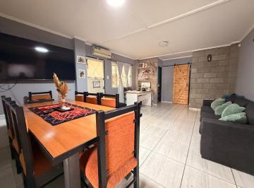 Casa · 64m² · 3 Ambientes · 1 Cochera · PH Independiente Al Frente de 3amb C/cochera! Haedo Sur.