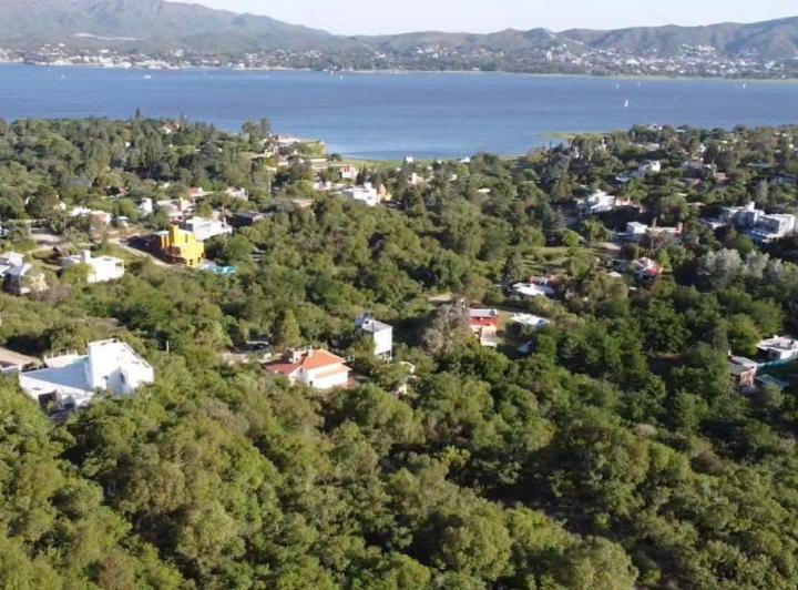 Terreno · 1600m²