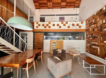 Casa · 190m² · 6 Ambientes · 2 Cocheras · Casa en Echesortu