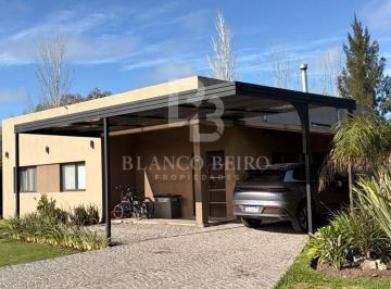 Casa de 5 ambientes, La Plata · Casa en Venta 3 Dorm. Club de Campo La Candida