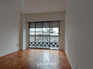 Departamento · 63m² · 4 Ambientes · Departamento en Alquiler 4 Ambientes en Boedo con Balcon Al Frente