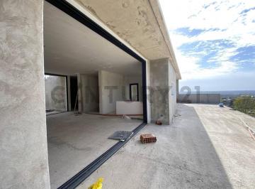 Casa · 280m² · 7 Ambientes · 4 Cocheras · Casa en Venta en La Deseada 3 Dorm. 1.100 m² de Terreno