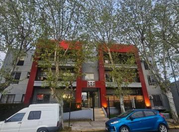 Departamento · 42m² · 2 Ambientes · 1 Cochera · Departamento en Venta en Pilar, G. B. a. Zona Norte, Argentina