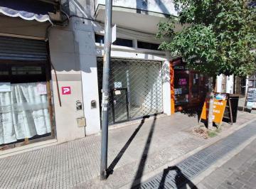 Local comercial , Villa del Parque · Local en Foco Comercial