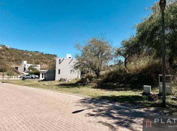 Terreno · 940m² · Lote en Venta de 940 m² - Country La Deseada
