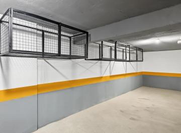 Garage · 12m² · 1 Cochera · Dean Funes 1021 Cochera Fija Cubierta con Baulera