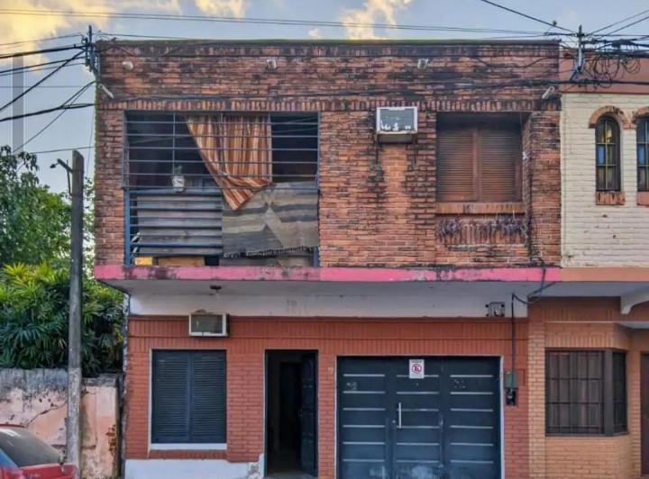 Casa · 200m² · 4 Dormitorios · 1 Cochera