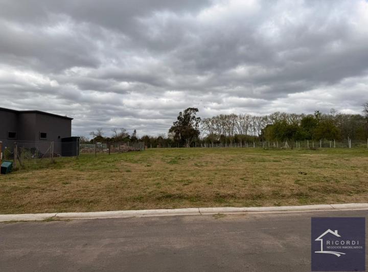 Terreno · 615m²
