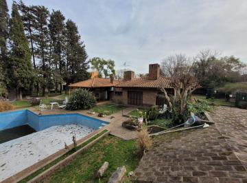 Casa de 4 ambientes, Moreno · Casa Quinta de 400 m Cub. en Moreno