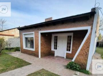 Casa · 80m² · 2 Ambientes · Casa en Venta - Chacabuco.