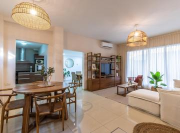Casa · 140m² · 5 Ambientes · 1 Cochera · Venta Casa 3 Dorm. con Patio y Cochera España y Hospitales