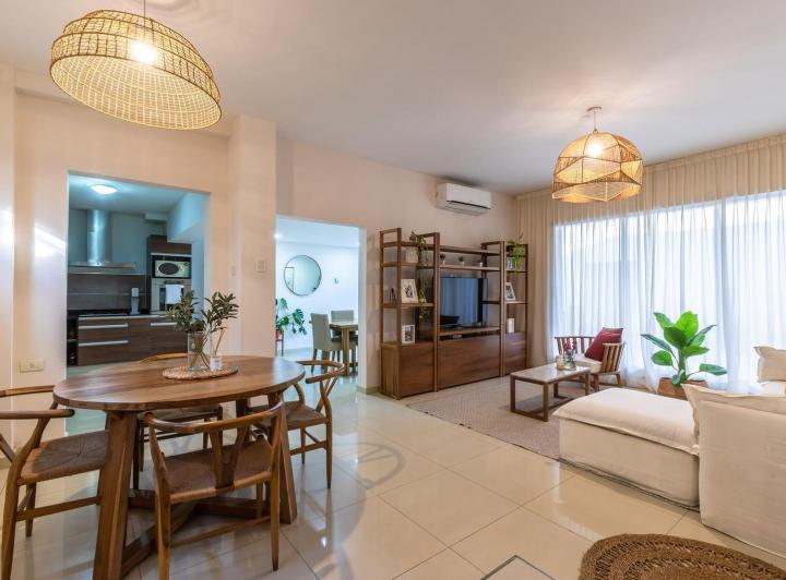 Casa · 140m² · 5 Ambientes · 1 Cochera