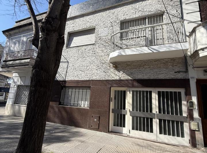 Casa · 153m² · 6 Ambientes · 1 Cochera
