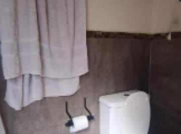 Casa · 165m² · 3 Ambientes · Casa en Venta - 2 Dorm. 2 Baños - Icho Cruz