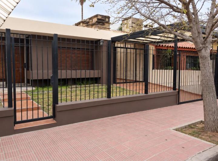 Casa · 160m² · 3 Ambientes · 1 Cochera