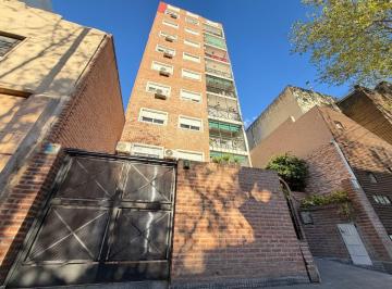 Departamento de 3 ambientes, Lanús · Departamento de Tres Ambientes con Cochera