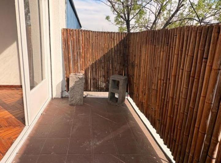 3 Amb Al Fte C/balcon 2 Piso por Escalera