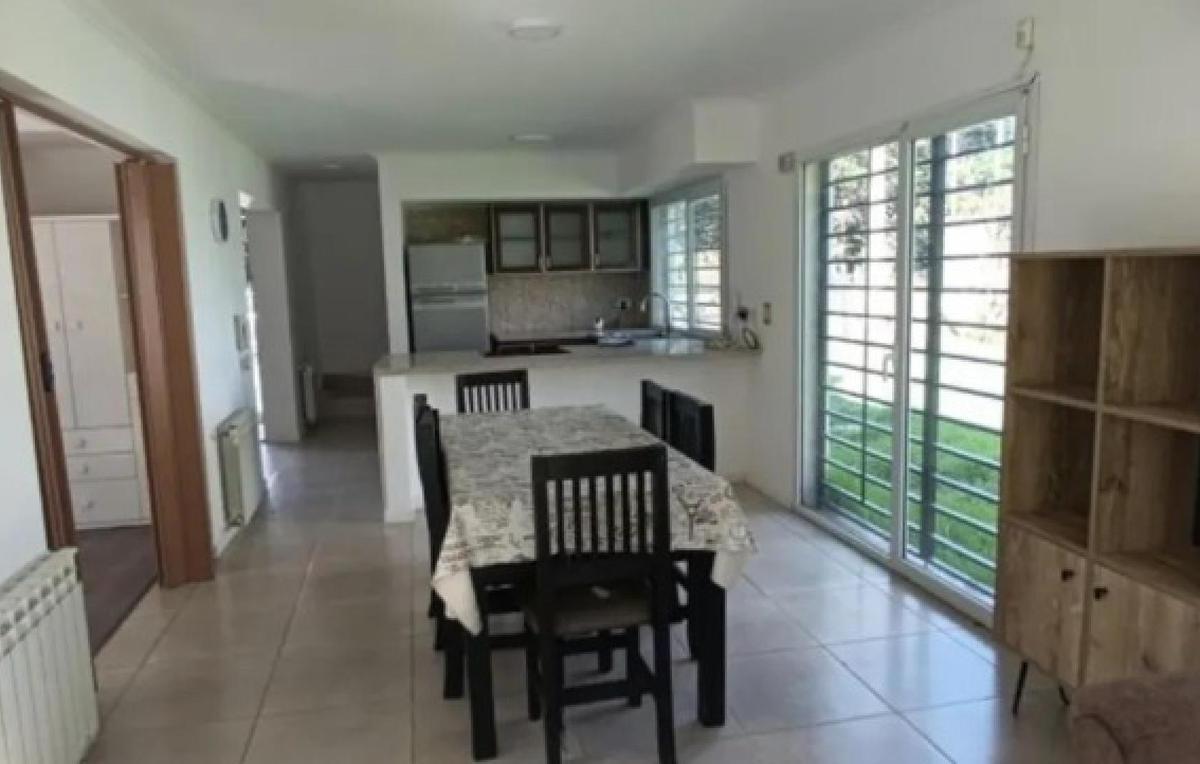 Casa de dos dormitorios en venta sobre calle 487 — Mar del Plata